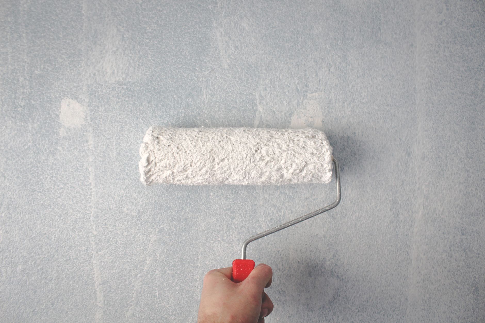 Peintre en bâtiment au travail — site internet peintre en bâtiment